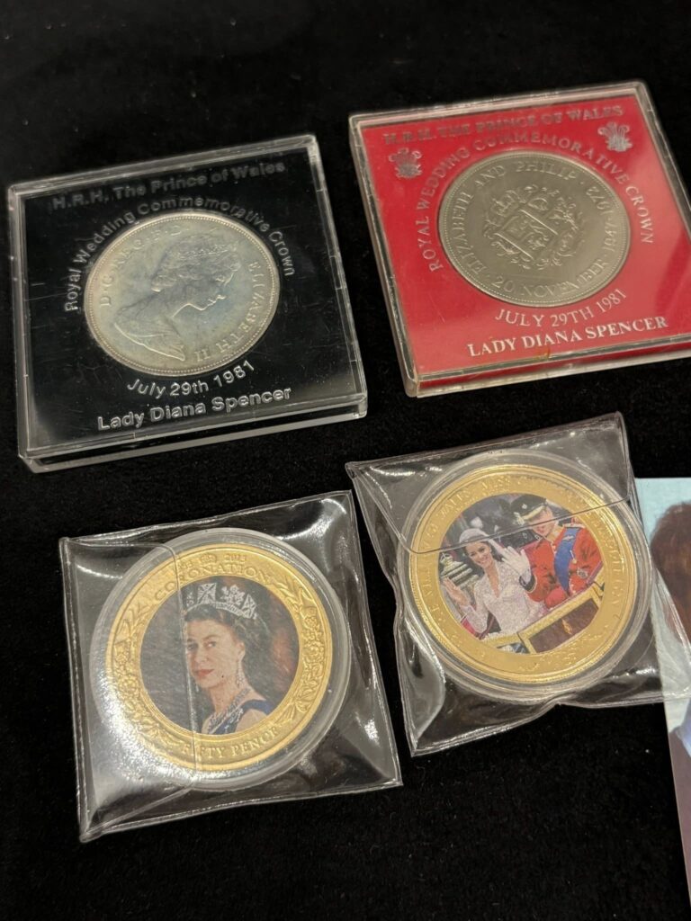 Coin expert in cannes